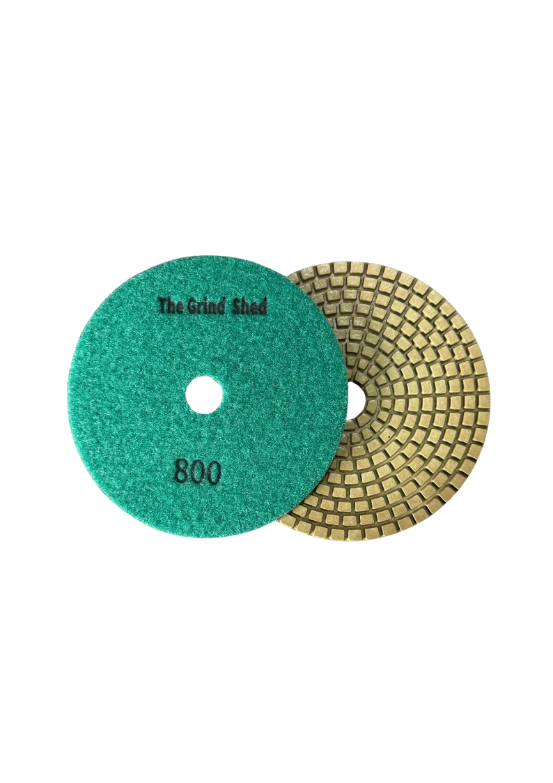 The Grind Shed's 800 Grit NITRO Series Flexi Disc is designed to bring up a refined sheen and begin the transition into high-polish territory. Its flexible design allows precise polishing across edges and intricate surfaces.