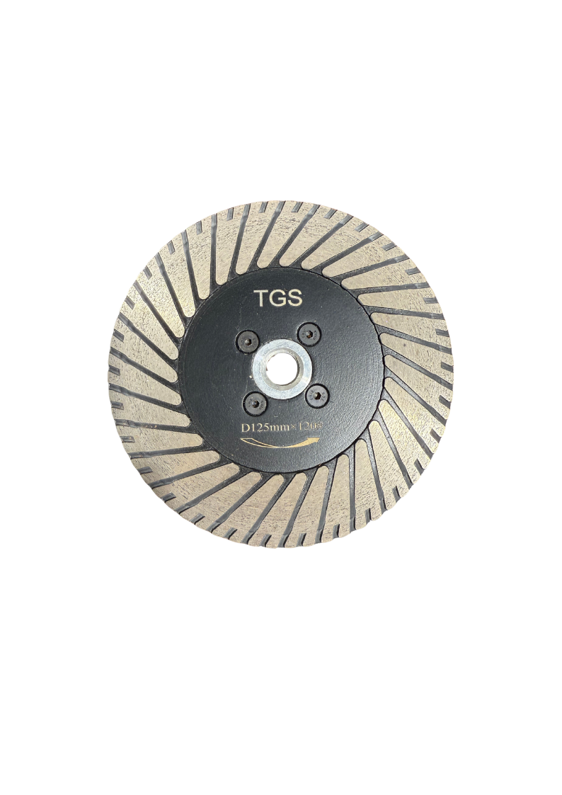 This 125mm Flush Cut Blade with fine 120 grit delivers ultra-smooth edge work for finishing and detailing. Ideal for concrete edges where precision and finesse matter, it's your go-to for clean transitions and light surface refinement.